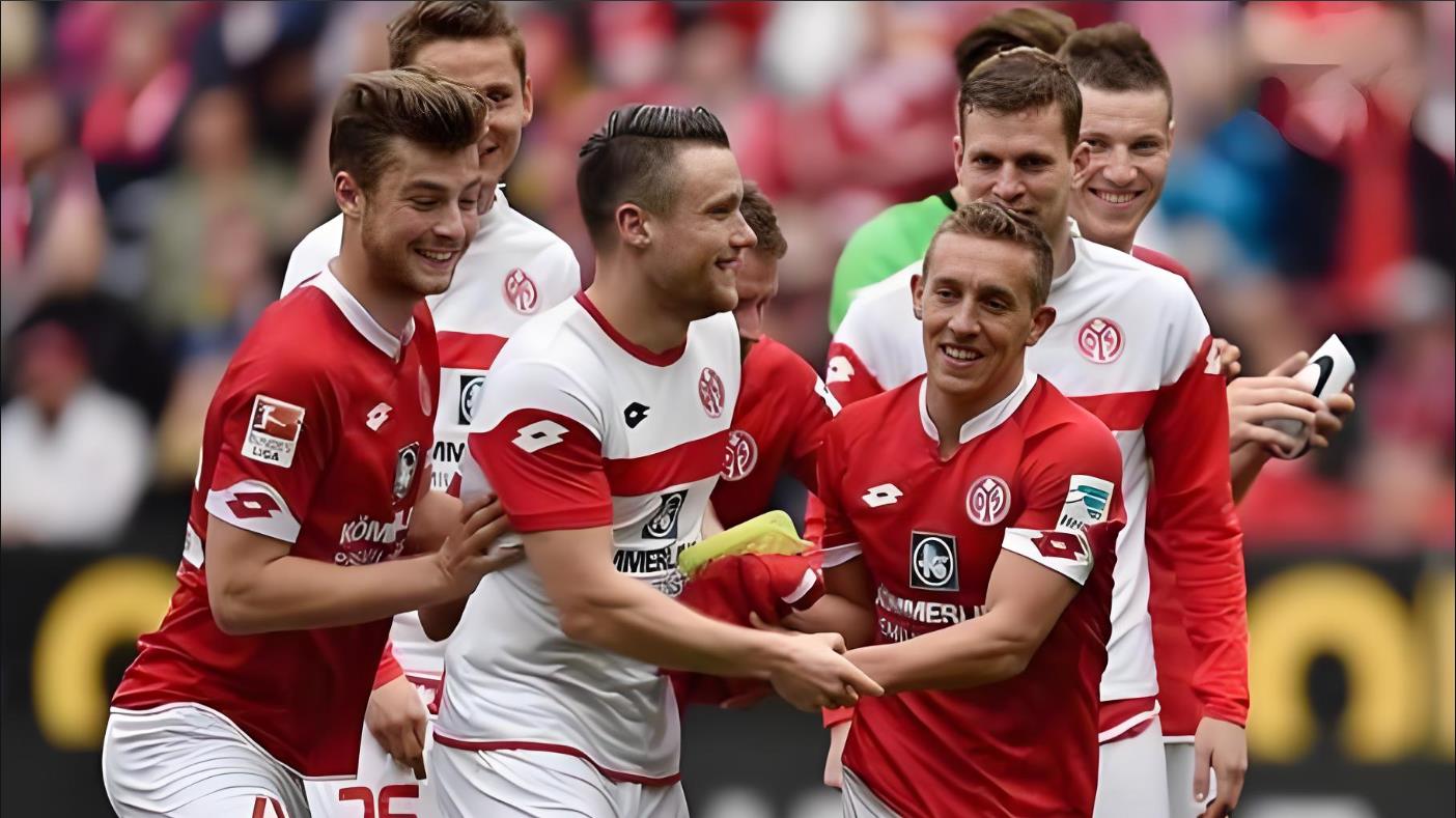 关于门兴格拉德巴赫遭遇困境,客场憾负对手的信息 关于门兴格拉德巴赫遭遇困境,客场憾负对手的信息