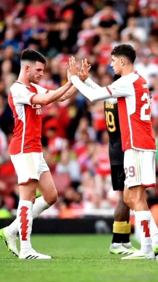 包含阿森纳势如破竹激情全开紧握欢笑,枪手胜利模样轻松拿下对手的词条 包含阿森纳势如破竹激情全开紧握欢笑,枪手胜利模样轻松拿下对手的词条