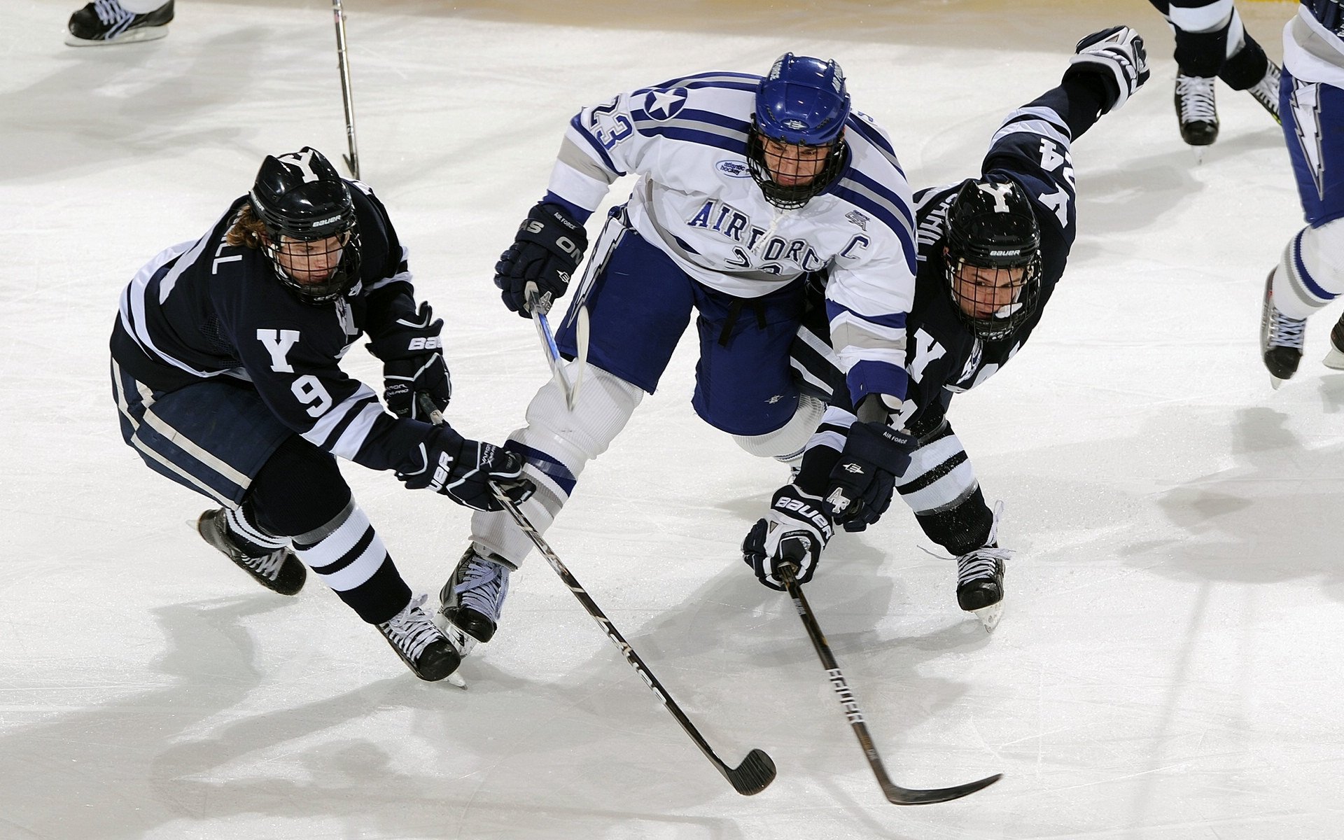 橙色奇迹，德里赫特生涯之夜，照亮F1年度争冠的终极暗战
