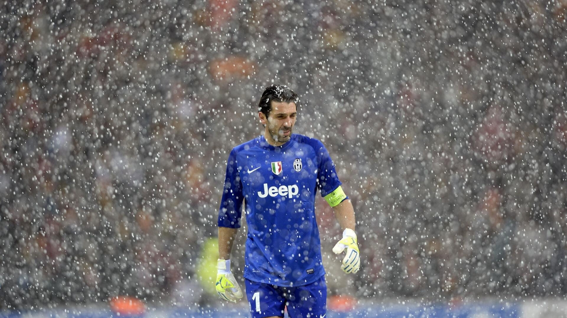 北欧寒夜里的巴西烈焰,马丁内利扛起尤文,力克挪威巨人